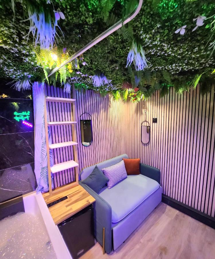 Jungle House Avec Jacuzzi A 10 Min De Disneyland -Taille Chambre- Conde-Sainte-Libiaire Exterior foto