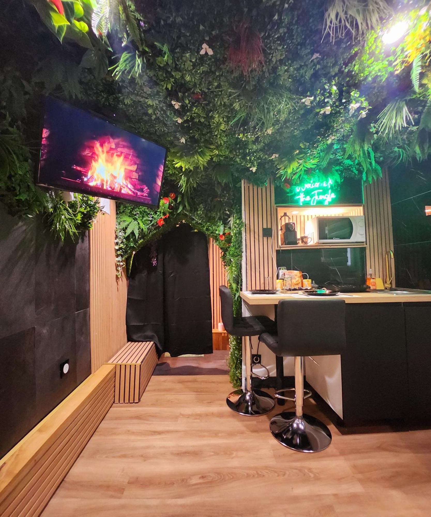 Jungle House Avec Jacuzzi A 10 Min De Disneyland -Taille Chambre- Conde-Sainte-Libiaire Exterior foto